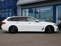 BMW 5-Serie Touring 530i High Executive M-Sport, Full LED / Trekhaak / Camera + Sensoren / Stoelverwarming / 18' Sportvelgen