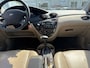 Ford Focus 1.6-16V Ghia, automaat, lederen interieur, airco, stoelverwarming, schuif-kanteldak af fabriek, hele nette auto, 20 jaar van 1 eigenaar geweest !!