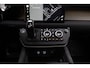 Land Rover Defender 3.0 D300 110 MHEV SE | Grijs kenteken | 6 cilinder |