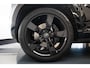 Land Rover Defender 3.0 D300 110 MHEV SE | Grijs kenteken | 6 cilinder |