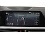 BMW 3-Serie 318i Business Edition (PANORAMADAK, PARKEERSENSOREN, STOELVERWARMING, NAVIGATIE, CAMERA, DEALER ONDERHOUDEN)