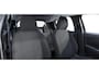 Peugeot 208 Style | Dashboard en deurpanelen in kunststof met carboneffect | Elektrisch verstelbare en verwarmbare buitenspiegels | ISOFIX op de buitenste zitplaatsen van de achterbank met TOP TETHER
