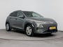 Hyundai Kona Electric EV Premium 64 kWh 3-Fase | Navigatie | Climate Controle | Electrische verstelbare stoelen met verwarmt en koeling | Soh 91.3 % |