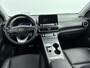 Hyundai Kona Electric EV Premium 64 kWh 3-Fase | Navigatie | Climate Controle | Electrische verstelbare stoelen met verwarmt en koeling | Soh 91.3 % |