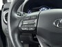 Hyundai Kona Electric EV Premium 64 kWh 3-Fase | Navigatie | Climate Controle | Electrische verstelbare stoelen met verwarmt en koeling | Soh 91.3 % |
