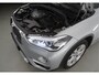 BMW X1 sDrive18i Harman Kardon-Leder elec koffer- elec stoelen met geheugen- keyless start- inst- HUD Leder bekleding- stoelverw- cruisec- multystuur- botswaarsch
