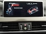 BMW X1 sDrive18i Harman Kardon-Leder elec koffer- elec stoelen met geheugen- keyless start- inst- HUD Leder bekleding- stoelverw- cruisec- multystuur- botswaarsch