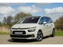 Citroën C4 Grand Picasso 1.2 130PK Shine | Sable | Panorama/Massagestoelen/Carplay/Camera/Trekhaak - Chique & Compleet!