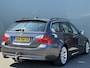 BMW 3-Serie Touring BJR 2006 330d 232 PK Executive STUURBEKR. / AIRCO / AUTOMAAT / TREKHAAK / NAVI / LEDEREN BEKLEDING