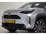 Toyota Yaris Cross 1.5 Hybrid 115 First Edition Parkeersensoren, Comfort Pack, Apple carplay, Android auto, Keyless entry, 17 inch LM velgen!