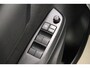 Toyota Yaris Cross 1.5 Hybrid 115 First Edition Parkeersensoren, Comfort Pack, Apple carplay, Android auto, Keyless entry, 17 inch LM velgen!