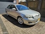 Toyota Avensis 2.0 VVTi Luna