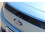 Ford Explorer Extended Range RWD 77kWh/286pk. Range 602km WLTP. Van €. 47650,- voor €. 39895,-. Fabr. garantie t/m 06-10-2028 ! Volautm. airco, elektr. achterklep, navigatie, stoel- en stuurwielverw., adaptieve cruise cntrl, lane- en side assist, 360gr. camera, LM wielen, etc