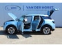 Ford Explorer Extended Range RWD 77kWh/286pk. Range 602km WLTP. Van €. 47650,- voor €. 39895,-. Fabr. garantie t/m 06-10-2028 ! Volautm. airco, elektr. achterklep, navigatie, stoel- en stuurwielverw., adaptieve cruise cntrl, lane- en side assist, 360gr. camera, LM wielen, etc
