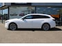 Mazda 6 Sportbreak 2.5 SkyActiv-G 194 Signature Automaat, Leder, Bose, Apple Carplay, LMV 19 Inch, HUD, Adap. Cruise, LKA, Stoelverwarming, Stoelverkoeling, Stuurverwarming, Navi, 360 Camera, Clima, PDC