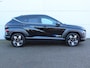Hyundai Kona 1.6 GDI HEV Premium / Stoelverwarming & Verkoeling / Navigatie + Apple Carplay/Android Auto / Cruise Control Adaptief / Bose / Lederen Bekleding /
