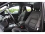 Jaguar E-Pace 2.0 P250 AWD First Edition / Panoramadak / Camera / Head-up / 20'' / Leder / Keyless / Meridian / Stuurverwarming / Dodehoek / DAB / Stoelverwarming / ACC