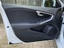 Volvo V40 2.0 T2|Navigatie|Parkeersensoren|Digitaal Instrumentenpaneel