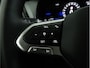 Volkswagen T-Cross Life Edition 1.0 70 kW / 95 pk TSI SUV 5 versn. Ha Trekhaak | Parkeersensoren | 17 Inch | Apple Carplay - Android Auto | Keyless | DAB