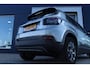 Jeep Avenger Longitude Business Pack 54 kWh | Stoelverwarming | Cruise Control | Navigatie | Sensoren achter | Carplay | Climate