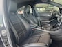 Mercedes-Benz A-klasse 180 d Ambition Start/stop systeem - Cruise control - Parkeersensoren voor en achter - Multifunctioneel stuurwiel - Airco - Navigatie - CD Bluetooth - warmte werend glas - stoelverwarming -  Sportstoelen