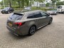 Toyota Corolla Touring Sports 1.8 HYBRID 140 DYNAMIC NAVI STOELVERW EL-ACHTERKLEP PARK-SENSOREN 17'' LM-VELGEN LED APPLE/ANDROID KEYLESS NL-AUTO