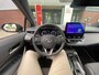 Toyota Corolla Touring Sports 1.8 HYBRID 140 DYNAMIC NAVI STOELVERW EL-ACHTERKLEP PARK-SENSOREN 17'' LM-VELGEN LED APPLE/ANDROID KEYLESS NL-AUTO