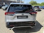 Toyota RAV4 2.5 Hybrid AWD GR SPORT | Sportief en luxe | JBL Premium audio | Dodehoekdetectie | Rondomzicht camera | Parkeersensoren | Kunstlederen/alcantara bekleding | Keyless | 19" LM velgen met sierstreep |
