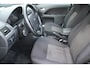 Ford Mondeo Wagon 1.8-16V Ambiente APK 5-26