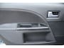Ford Mondeo Wagon 1.8-16V Ambiente APK 5-26