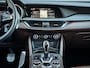 Alfa Romeo Stelvio 2.0 T Q4 Ti | Verde Visconti | Leder pack | Adaptive cruise | 1e eig. | Clima | 20 inch lmv | Uniek |