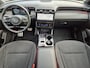 Hyundai Tucson 1.6 T-GDI PHEV 265pkl Plug-in N Line 4WD Automaat / Achteruitrijcamera / Apple Carplay Android Auto / Adaptief cruise control / Trekgewicht 1350 Kg / Stuur- en Stoelverwarming / / Elektrische bedienbare achterklep /
