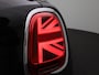 MINI One Mini 5 door NAVIGATIE | LICHTMETALEN VELGEN | CLIMA | PDC | BLUETOOTH | VOORUIT & ACHTERUIT VERWARMING |