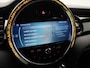 MINI One Mini 5 door NAVIGATIE | LICHTMETALEN VELGEN | CLIMA | PDC | BLUETOOTH | VOORUIT & ACHTERUIT VERWARMING |
