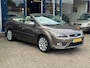 Ford Focus Coupé-Cabriolet 1.6-16V Titanium NL AUTO NAP! Leer l Cruise l Airco ECC l PDC l Trekhaak! TOPSTAAT l Dealer OH!