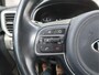 Kia Sportage PARELTJE * 1.6 GDI DynamicLine 130 Pk Benzine 4-Cilinders met 1.400 Kg Trekvermogen. * Navigatie * Trekhaak * DAB Radio * Achteruitrij Camera * Climate & Cruise Control * Hoge Zit *** Zéér nette Automobiel *** Vingerhoets: Vierde Generatie Eersteklas Service !