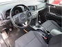 Kia Sportage PARELTJE * 1.6 GDI DynamicLine 130 Pk Benzine 4-Cilinders met 1.400 Kg Trekvermogen. * Navigatie * Trekhaak * DAB Radio * Achteruitrij Camera * Climate & Cruise Control * Hoge Zit *** Zéér nette Automobiel *** Vingerhoets: Vierde Generatie Eersteklas Service !