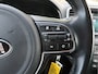 Kia Sportage PARELTJE * 1.6 GDI DynamicLine 130 Pk Benzine 4-Cilinders met 1.400 Kg Trekvermogen. * Navigatie * Trekhaak * DAB Radio * Achteruitrij Camera * Climate & Cruise Control * Hoge Zit *** Zéér nette Automobiel *** Vingerhoets: Vierde Generatie Eersteklas Service !