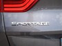 Kia Sportage PARELTJE * 1.6 GDI DynamicLine 130 Pk Benzine 4-Cilinders met 1.400 Kg Trekvermogen. * Navigatie * Trekhaak * DAB Radio * Achteruitrij Camera * Climate & Cruise Control * Hoge Zit *** Zéér nette Automobiel *** Vingerhoets: Vierde Generatie Eersteklas Service !