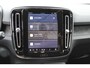 Volvo XC40 Single Motor Extended Range Plus 82 kWh | Google services | Achteruitrijcamera | Semi elektrische trekhaak | DAB radio | Draadloze telefoon lader | Elektrische bedienbare achterklep | Adaptieve cruise control