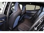 Volvo EX30 Twin Motor Performance Ultra 69 kWh - Panoramadak - Climate Pack - 360º Camera - Harman/Kardon audio - Parkeersensoren voor & achter - Extra getint glas - 19' LMV