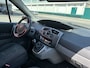 Renault Grand Scenic 2.0-16V Expression Luxe 7 Persoons | APK TOT 16-12-2025 | Inruilkoopje | Airco | Cruise control | Trekhaak