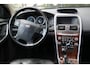 Volvo XC60 2.4D AWD Xenon/Leer/Parkeersensor v,a/Apk 03-2026