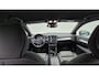 Volvo XC40 2.0 B3 Plus Dark - Stoelverwarming - Stuurverwarming - Harman Kardon Audio - Camera achter - Metallic lak