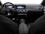Mercedes-Benz A-klasse 180 Business Solution AMG | Night edition | Panoramadak | Memory stoelen | Head-up display | Stoelverwarming | Dodehoekassistent | AMG Line Plus