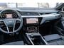 Audi Q8 e-tron 55 408pk quattro S Edition 115 kWh | Panoramadak | Luchtvering | 22" Velgen | Memory | Matrix LED