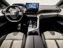 Peugeot 3008 1.6 HYbrid 225 Allure 225Pk Automaat (PANORAMADAK, APPLE CARPLAY, MEMORY SEATS, LEDER, STOELVERWARMING, ADAPTIVE CRUISE, FOCAL AUDIO, TREKHAAK, GETINT GLAS, ELEK ACHTERKLEP, NIEUWSTAAT)