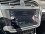 Volkswagen Tiguan Allspace 1.5 TSI 2x R-Line 7p. / AUTOMAAT/ 7-PERSOONS/ LEER/ CAMERA/ PARK. SENSOREN V+A/ TREKHAAK/ APP-CONNECT/ STOEL VERWARM./ KEYLESS/ VIRTUAL COCKPIT/ ELEK. ACHTERKLEP/ LED/ NAVI/ CLIMA/ DAB/ ACC/ 19" LMV