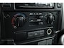 Land Rover Defender 2.4 TD 130" E Crew Cab | Airco | Trekhaak | 16 inch velgen | youngtimer