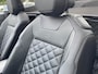 Volkswagen T-Roc Cabrio 1.5 TSI R-Line 150pk DSG / Black Style / Leder Vienna / Digital Cockpit Pro / 19" LMV / Trekhaak / Beats / Navi Pro / Camera / Keyless / Alarm / Stuur en Stoelverwarming / IQ LED Matrix / Adaptief Onderstel / VW